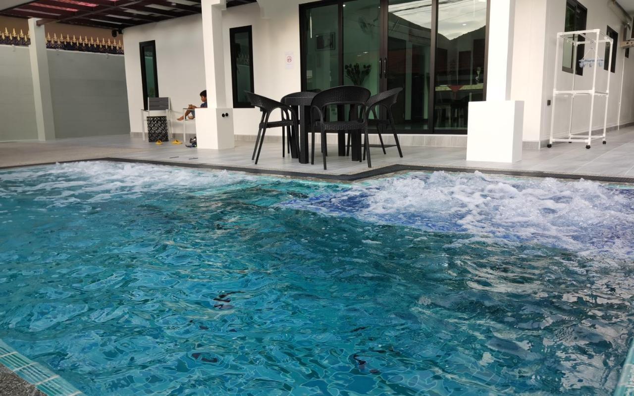 Private Pool Villa With Jacuzzi At Royal Park Village - Walk To The Beach - 6 People - Max 3 Males (Adults Only) Jomtien Beach Buitenkant foto